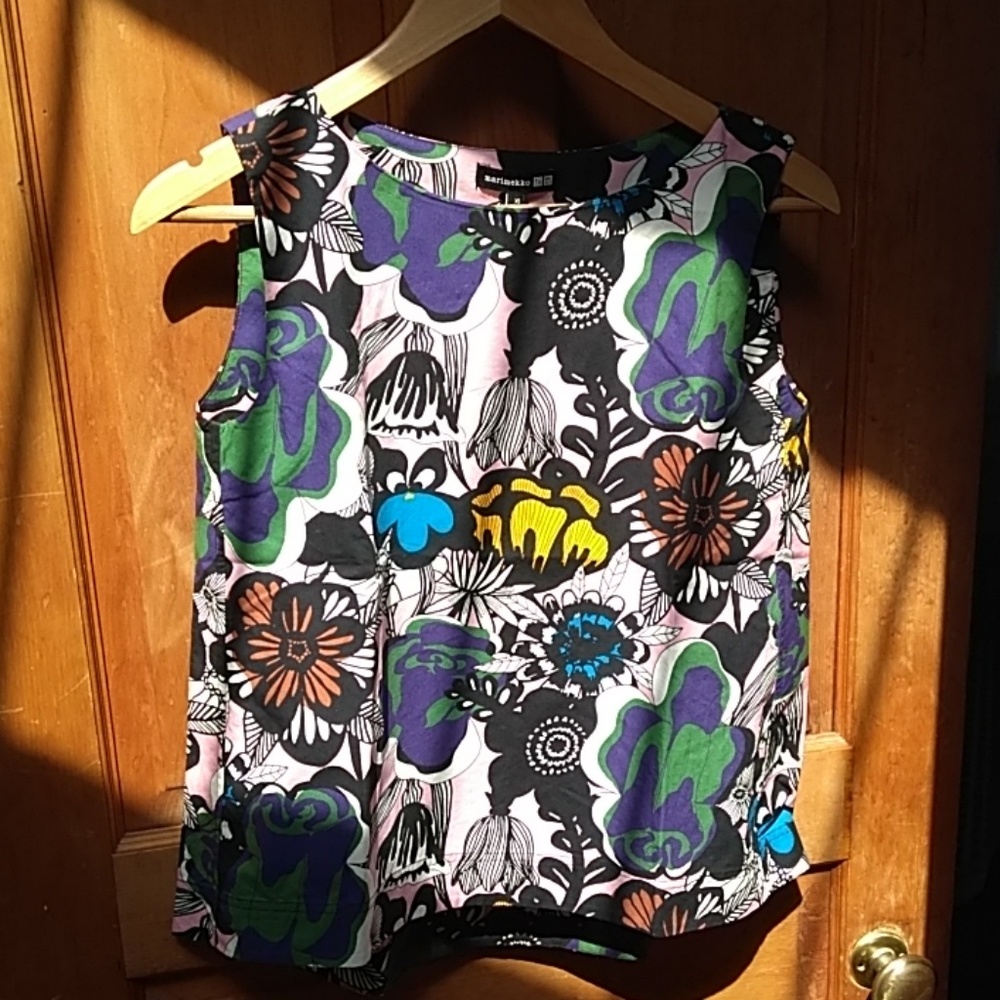 Marimekko uniqlo top